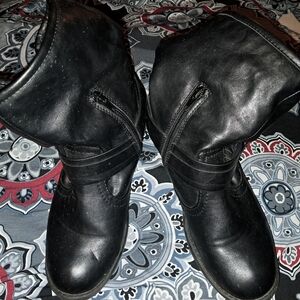 Women's Black Mid-Calf Boots